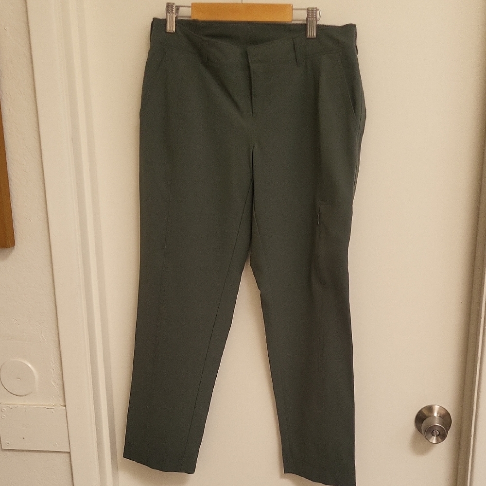 Athleta Size 6 Active Ankle Pants